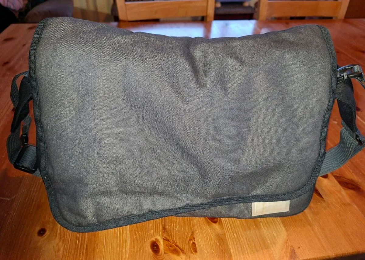 Baby bag and changing mat - Image 1