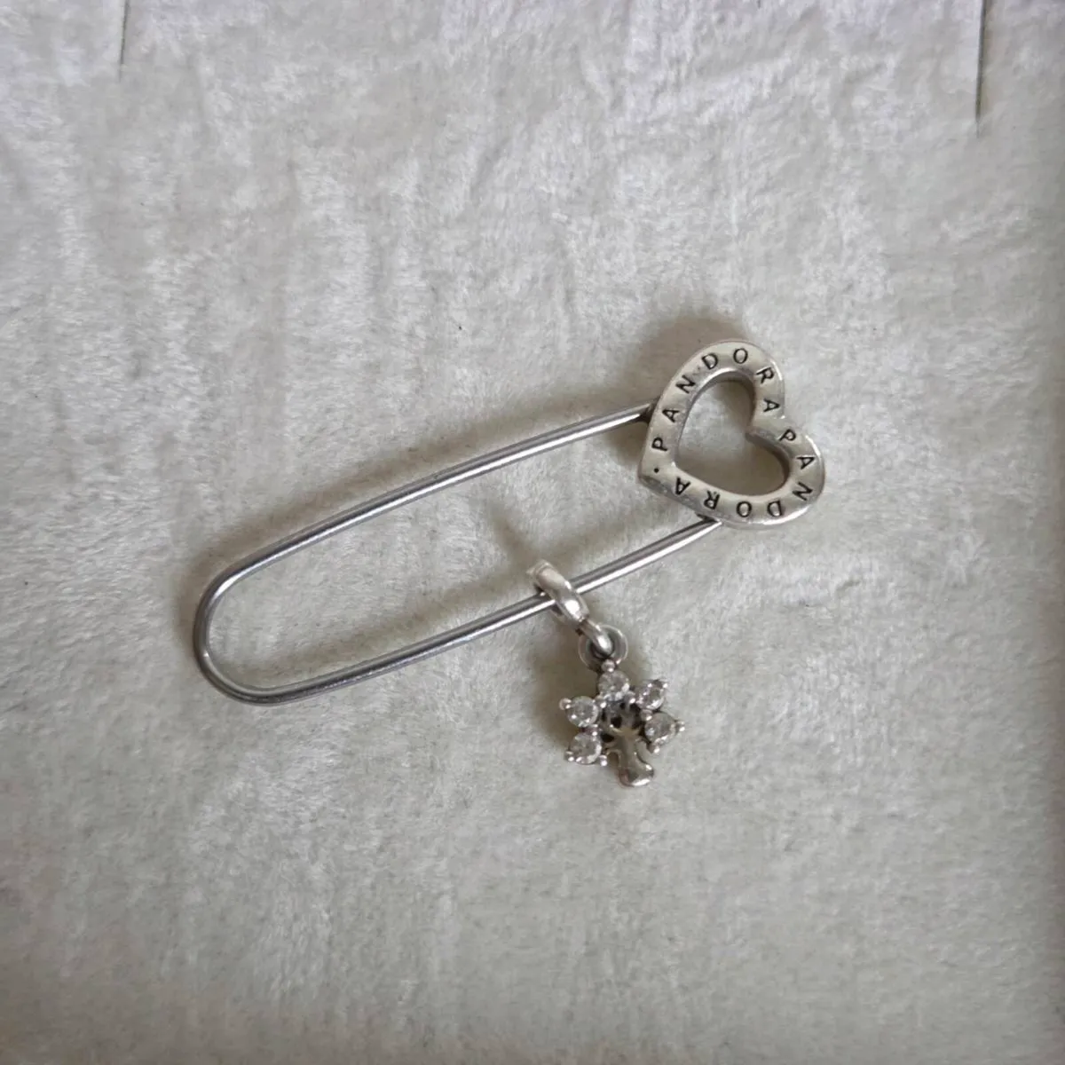 Pandora Me Heart safety pin brooch with tree - Image 2