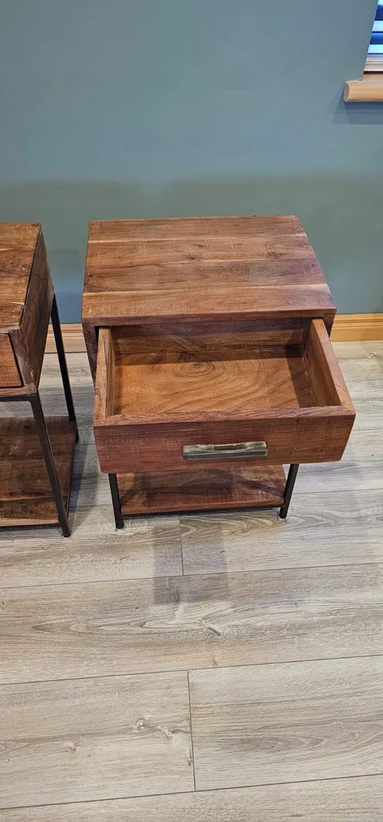 2 bedside lockers 40 x 30 x 60 - Image 2