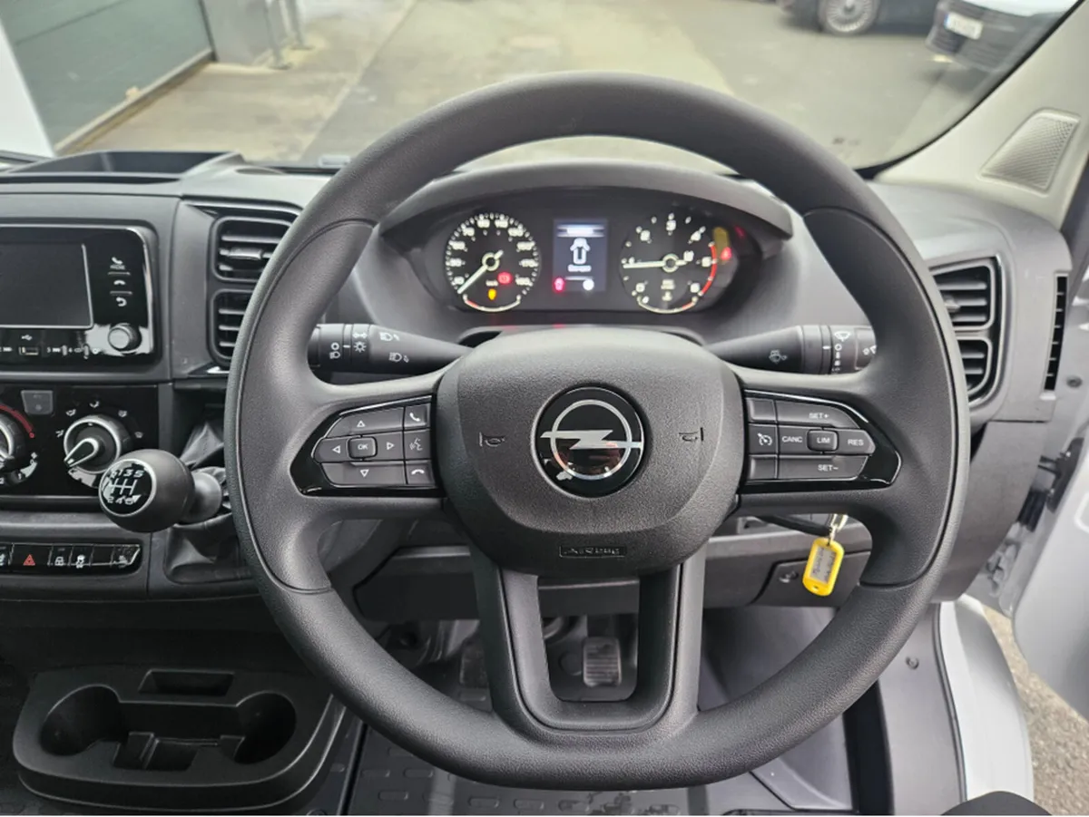 Opel Movano Chassis-cab 2.2 140PS - Image 3