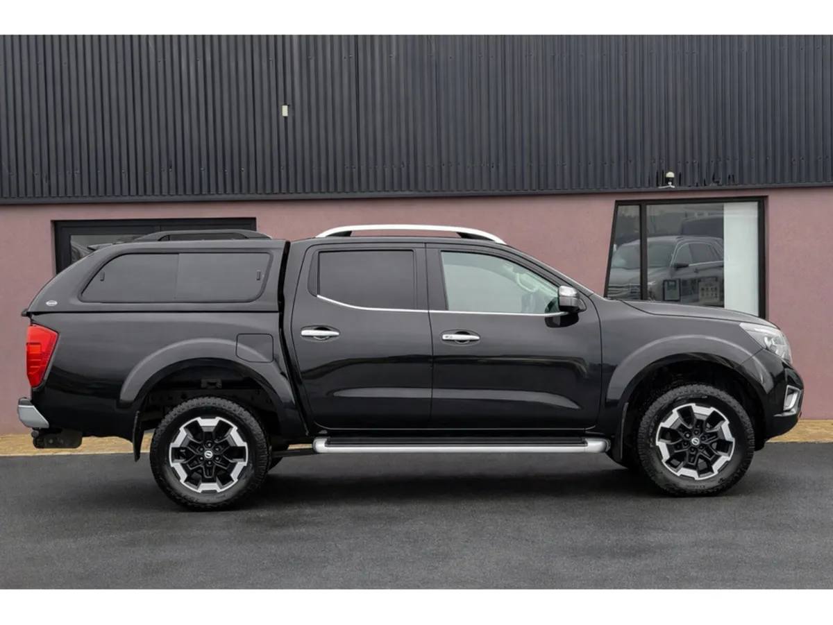 Nissan Navara TEKNA DCI AUTO SHR DCB - Image 2
