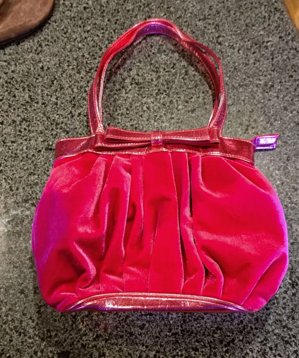 More Ladies Handbags. - Image 3