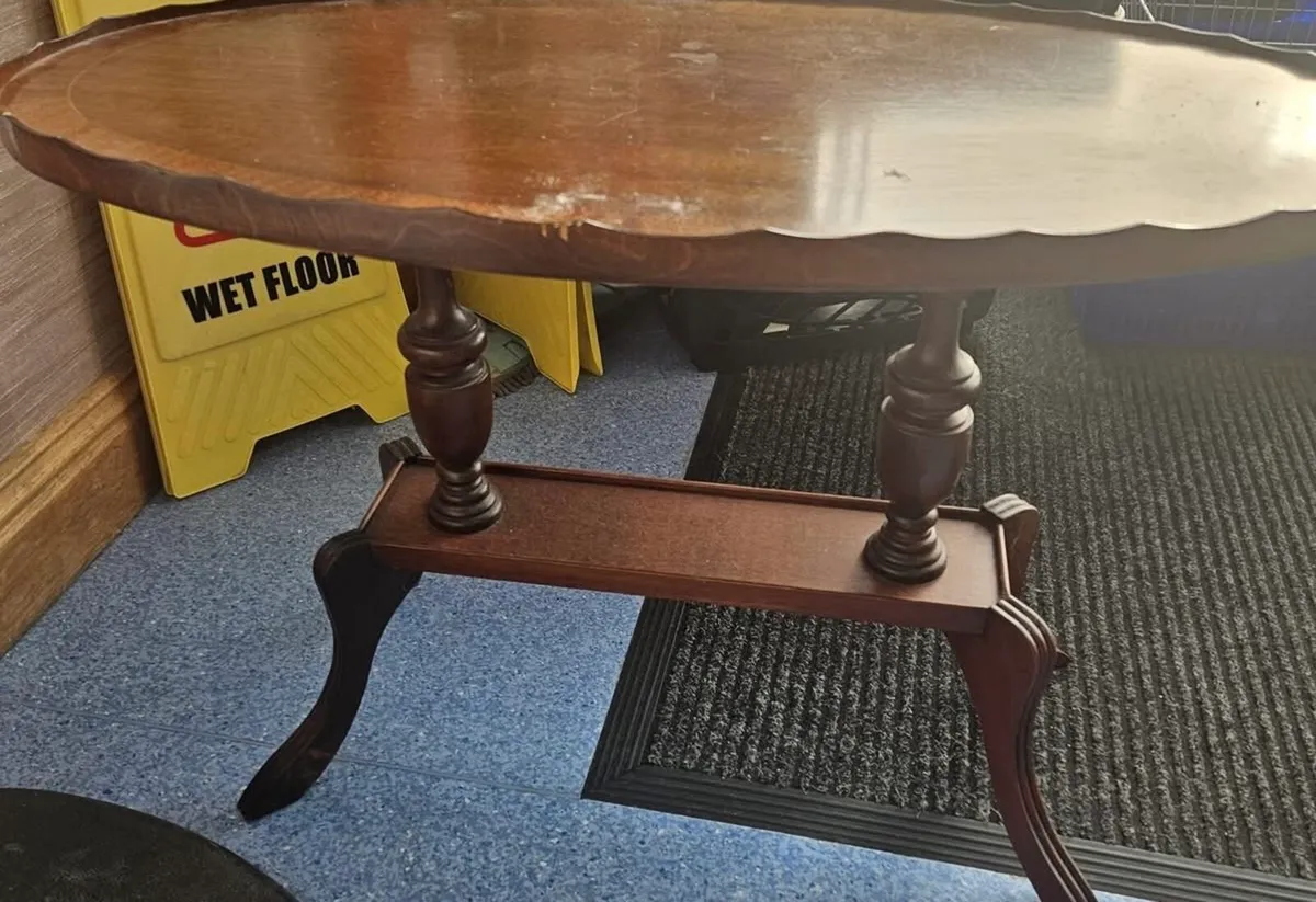 Vintage yew table - Image 4