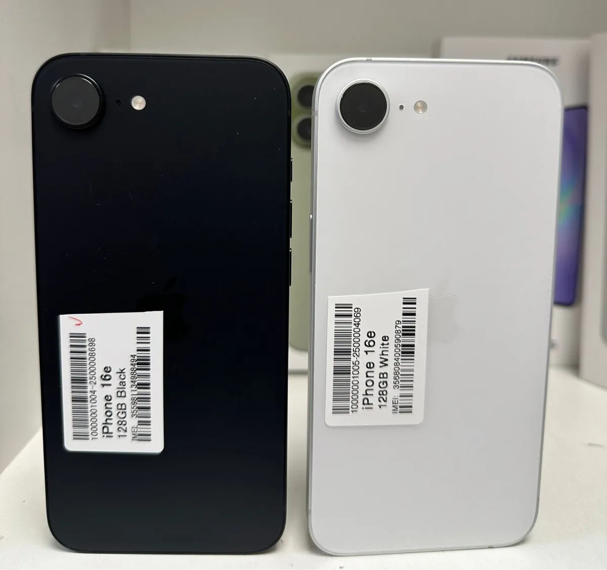 Apple iPhone 16e – Like New / Mint Condition