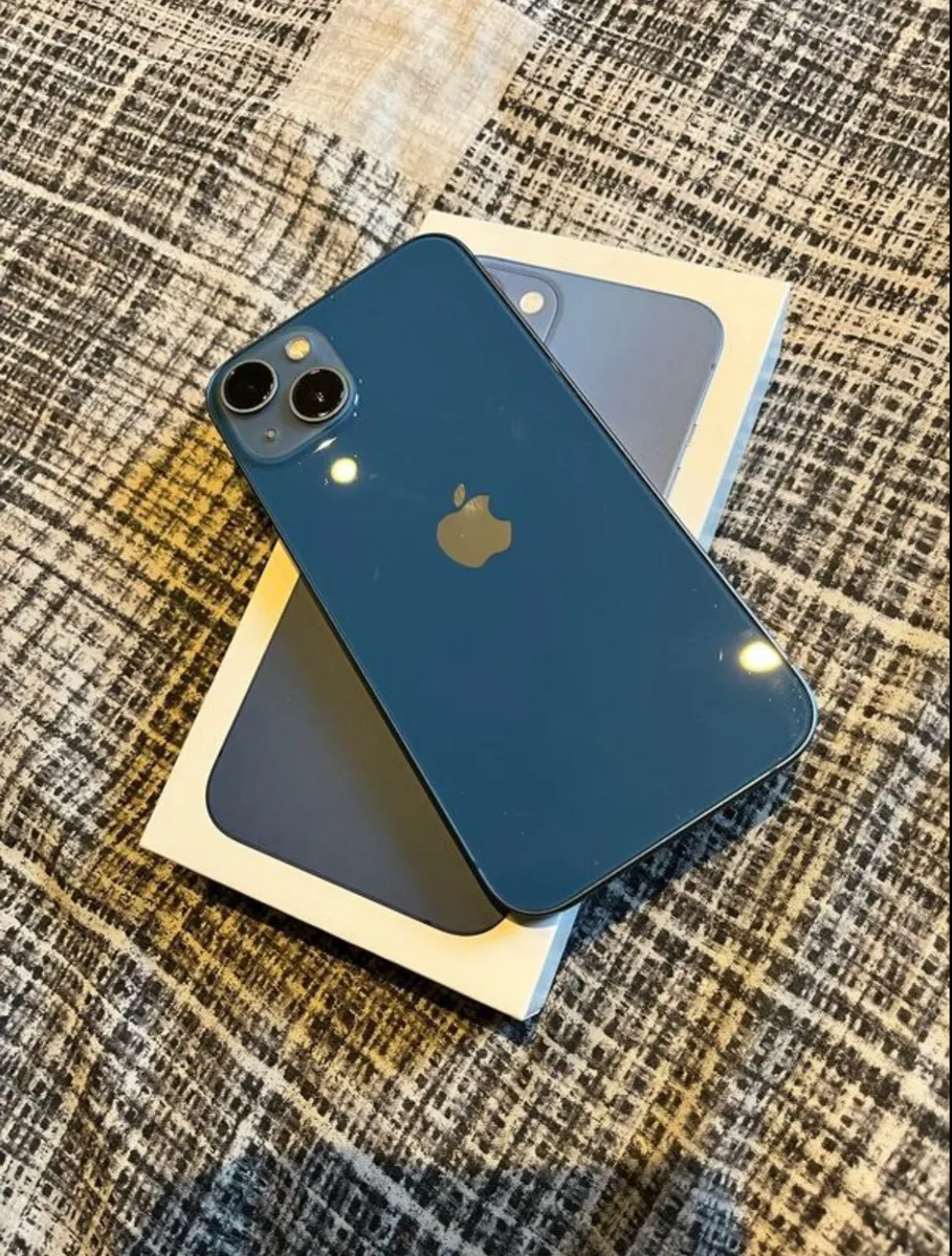 iPhone 13 - Image 4