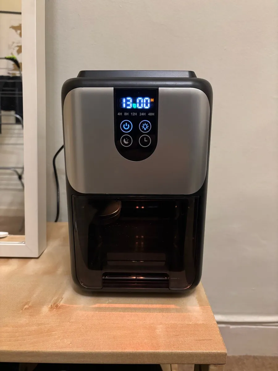 1.8L Dehumidifier – Portable - Image 1