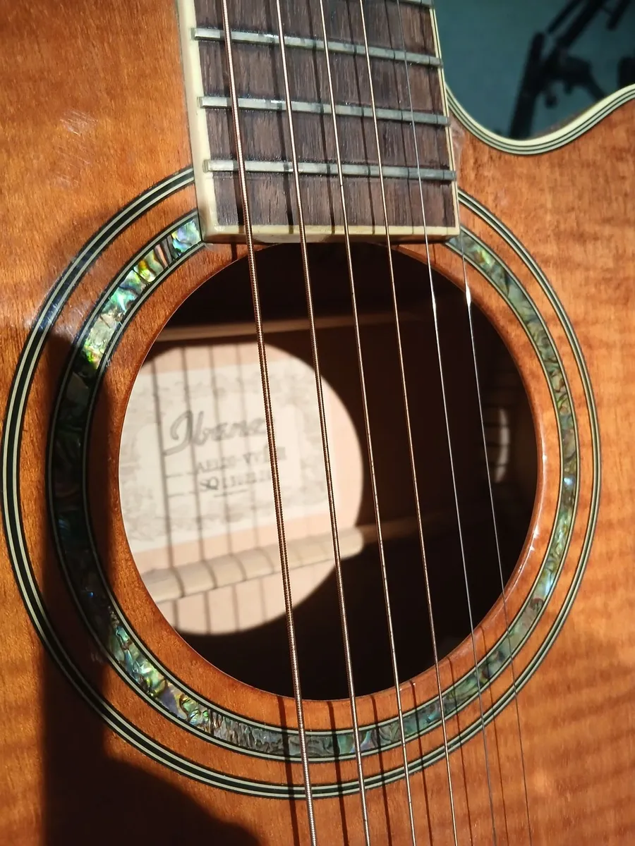 Acoustic Electric Guitar Ibanez - Image 2