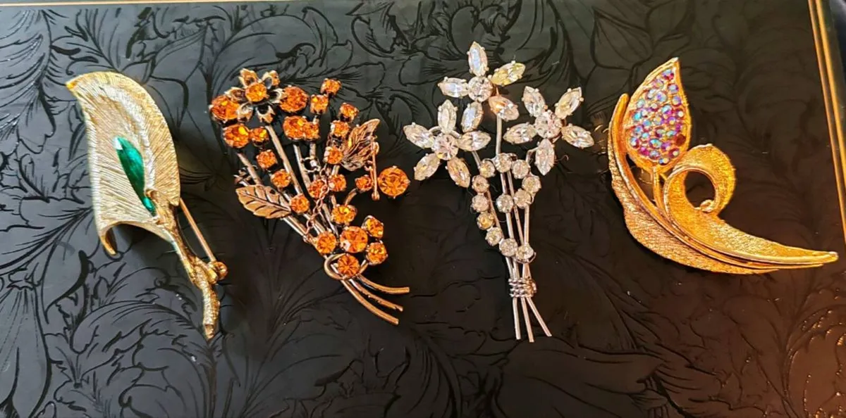 Vintage brooches - Image 2