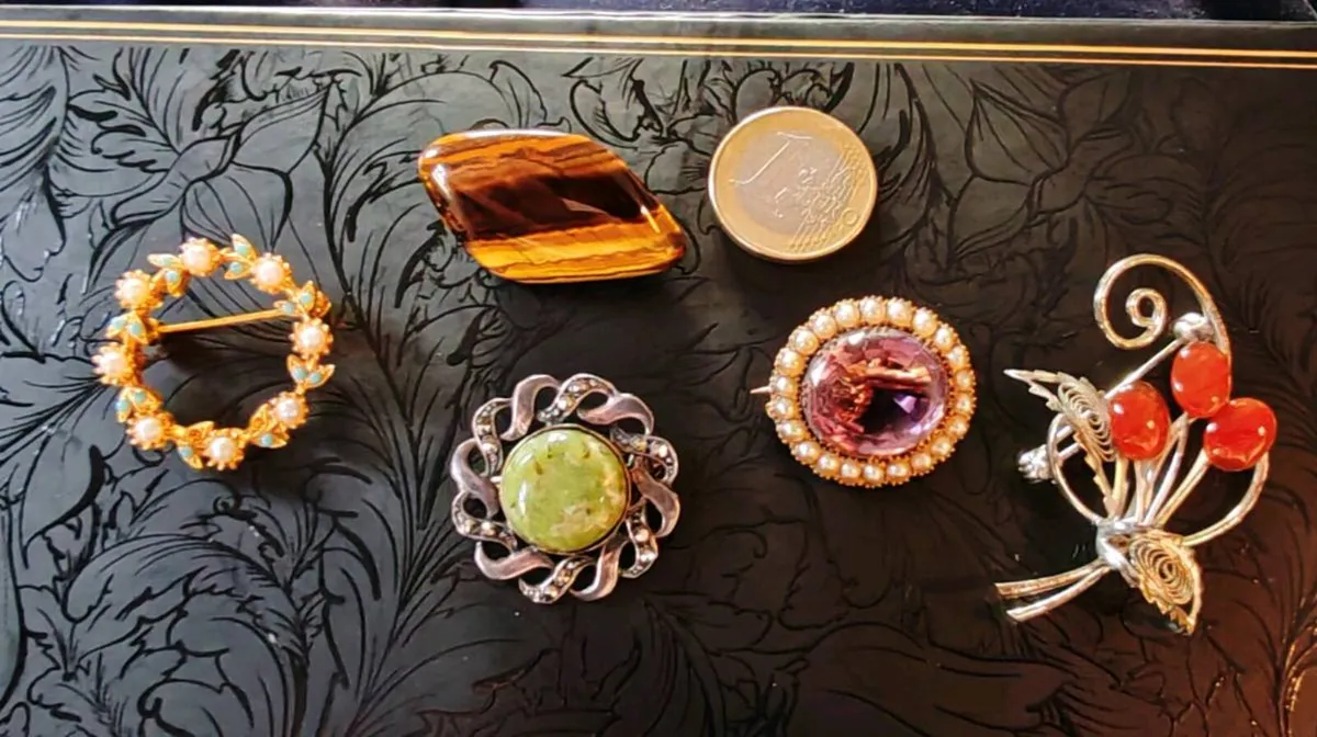 Vintage brooches - Image 3