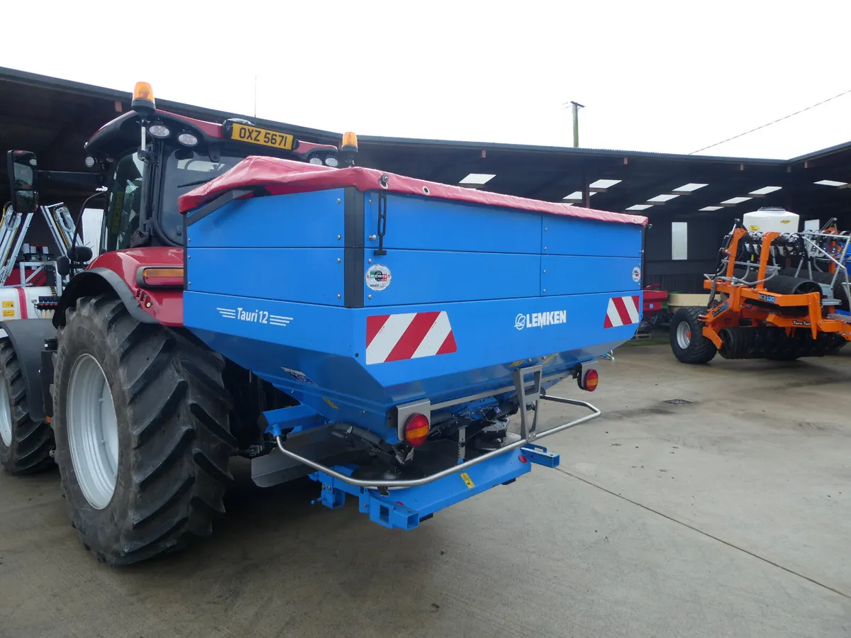 Lemken Tauri 12 Fertiliser Spreader - Image 1