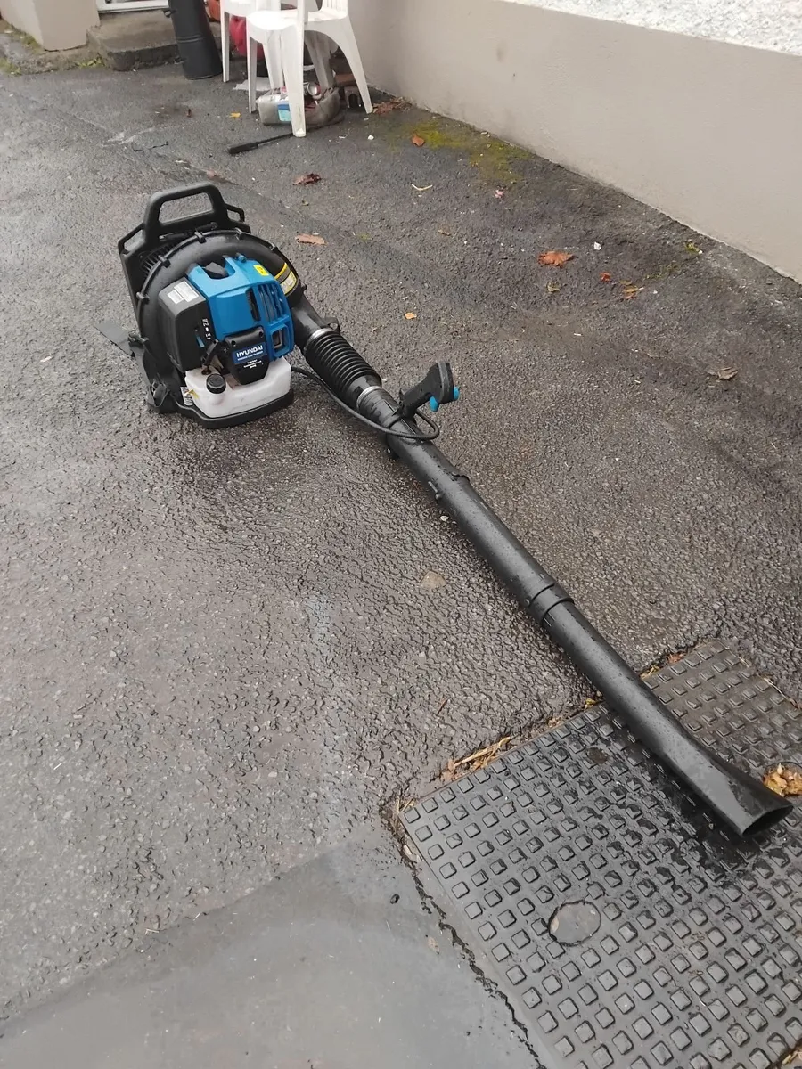 New Hyundai leaf blower petrol running 💯 - Image 1