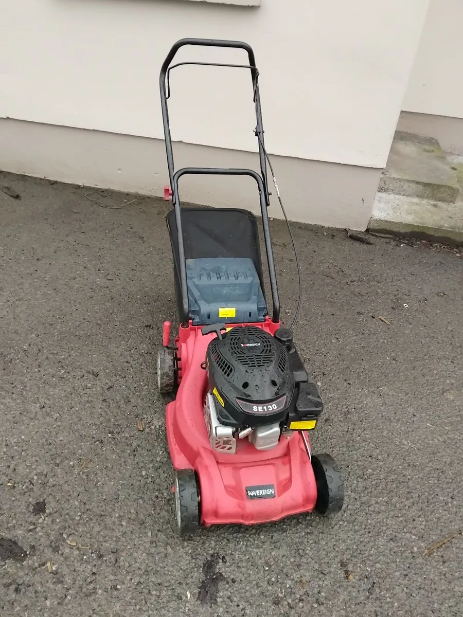 2021 push lawnmower working 100-percent - Image 3