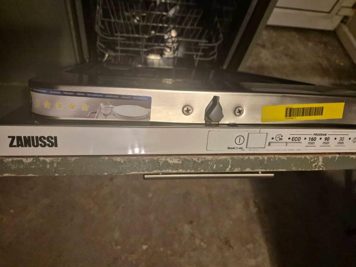 Slimline dishwasher - Image 2