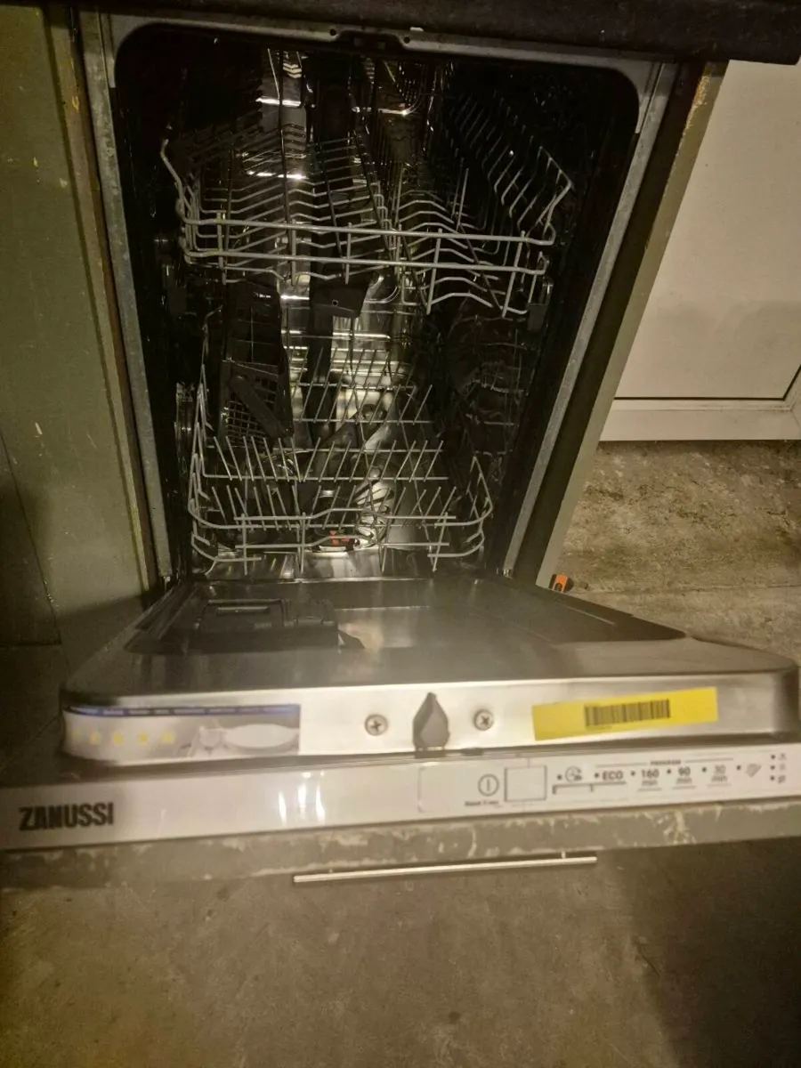 Slimline dishwasher - Image 1