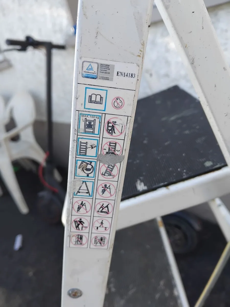Hi step ladder working perfectly priced 70e - Image 2