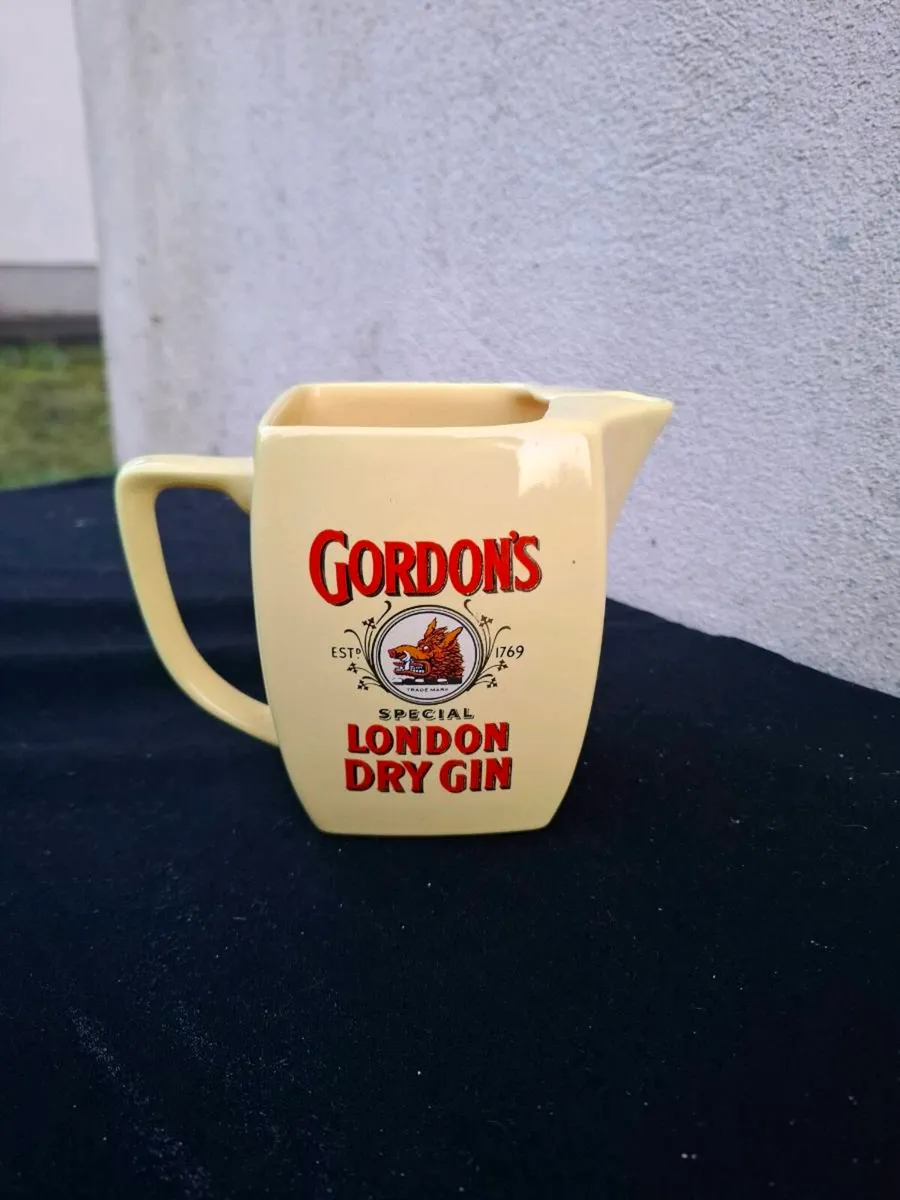 Gordon gin pitcher - Image 1