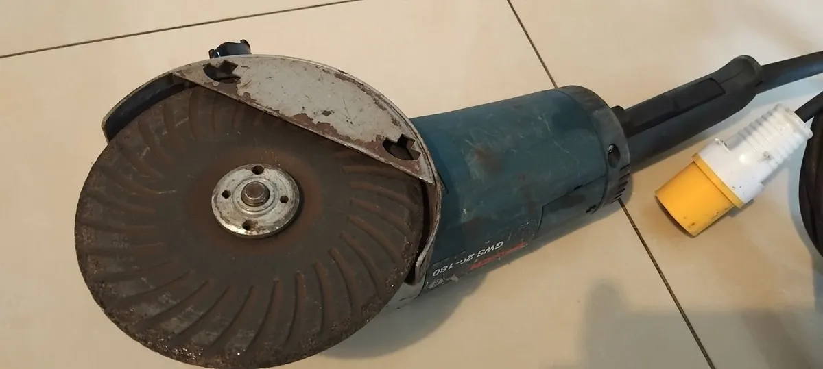 Bosch GWS 20-180 Angle Grinder 110v - Image 1