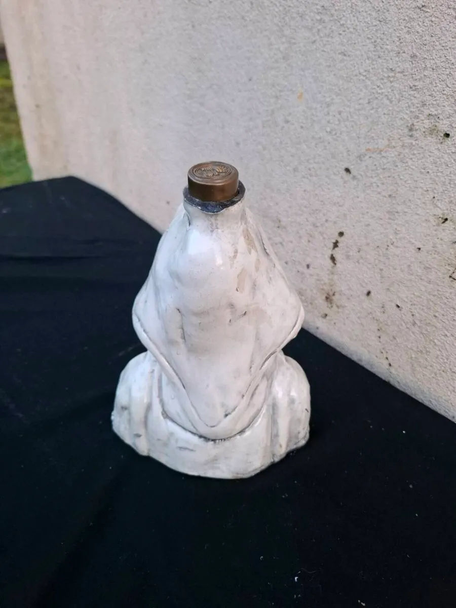 White lady bottle - Image 2