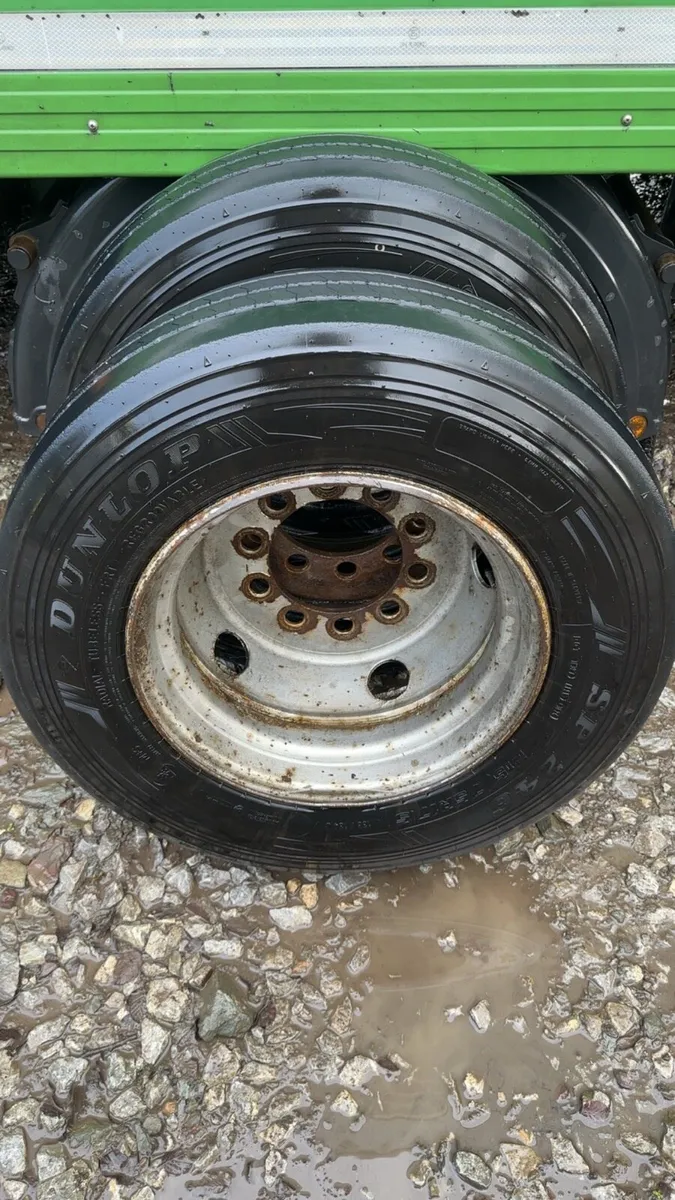 215/75R17.5 Goodyear Dunlop Tyres - Image 4