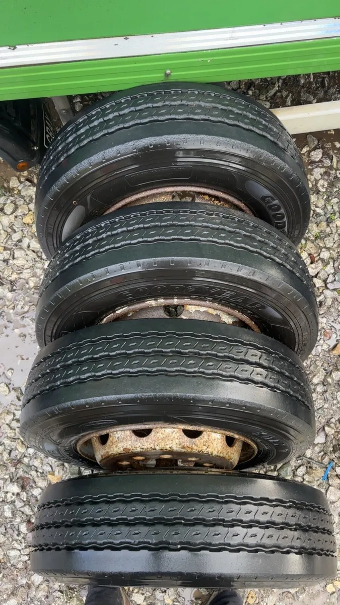 215/75R17.5 Goodyear Dunlop Tyres - Image 2