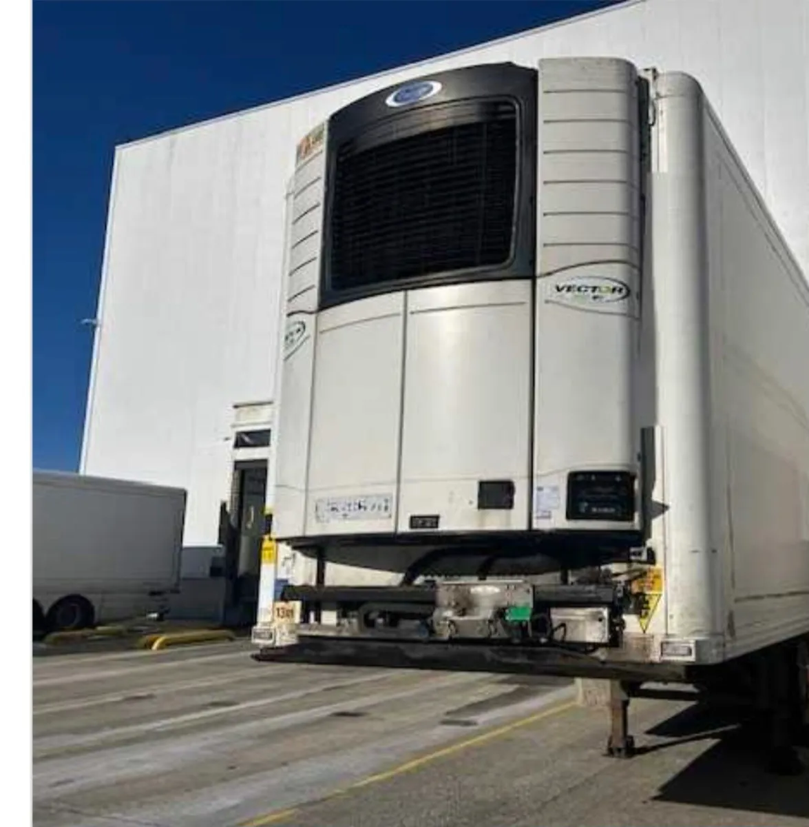 Fridge trailer - Image 1