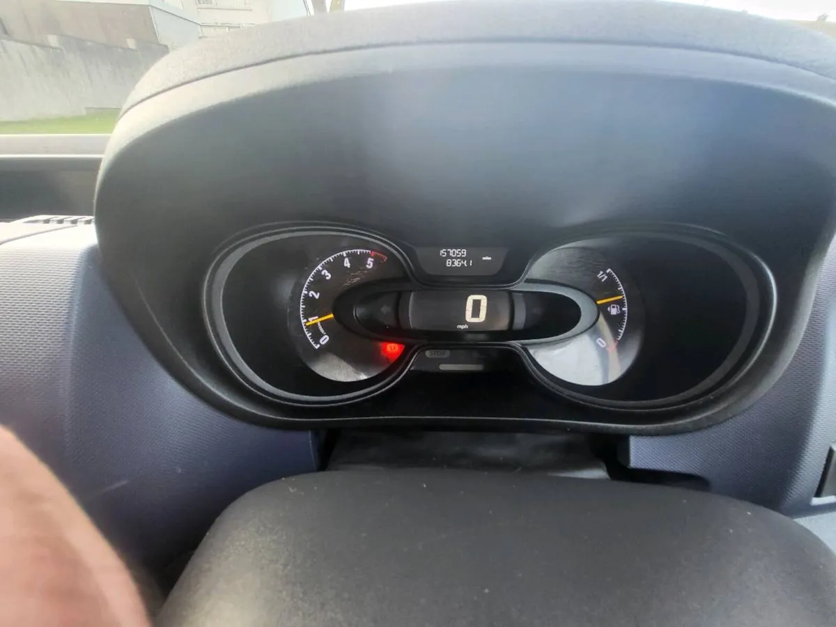 2015 Vauxhall Vivaro White - Image 2