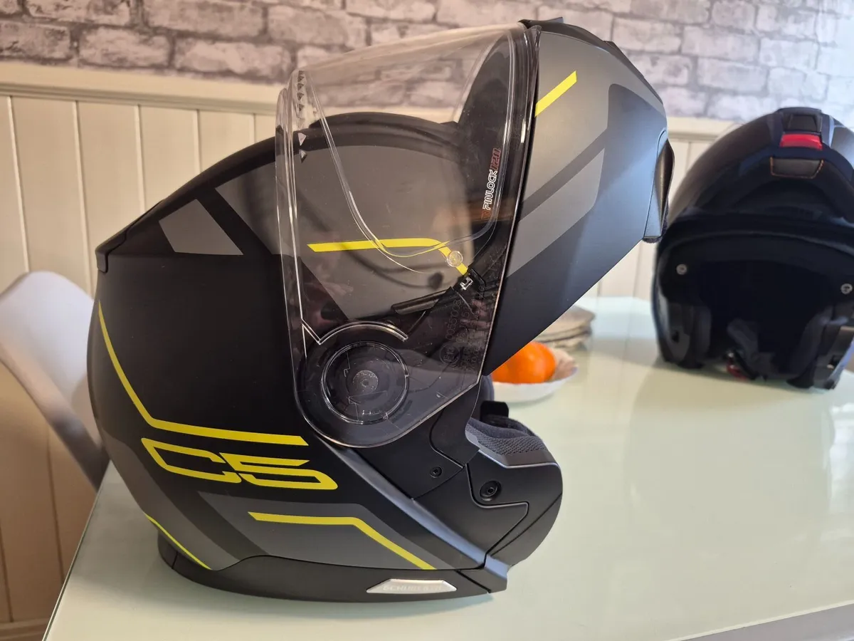 Motorbike Helmets - Image 2