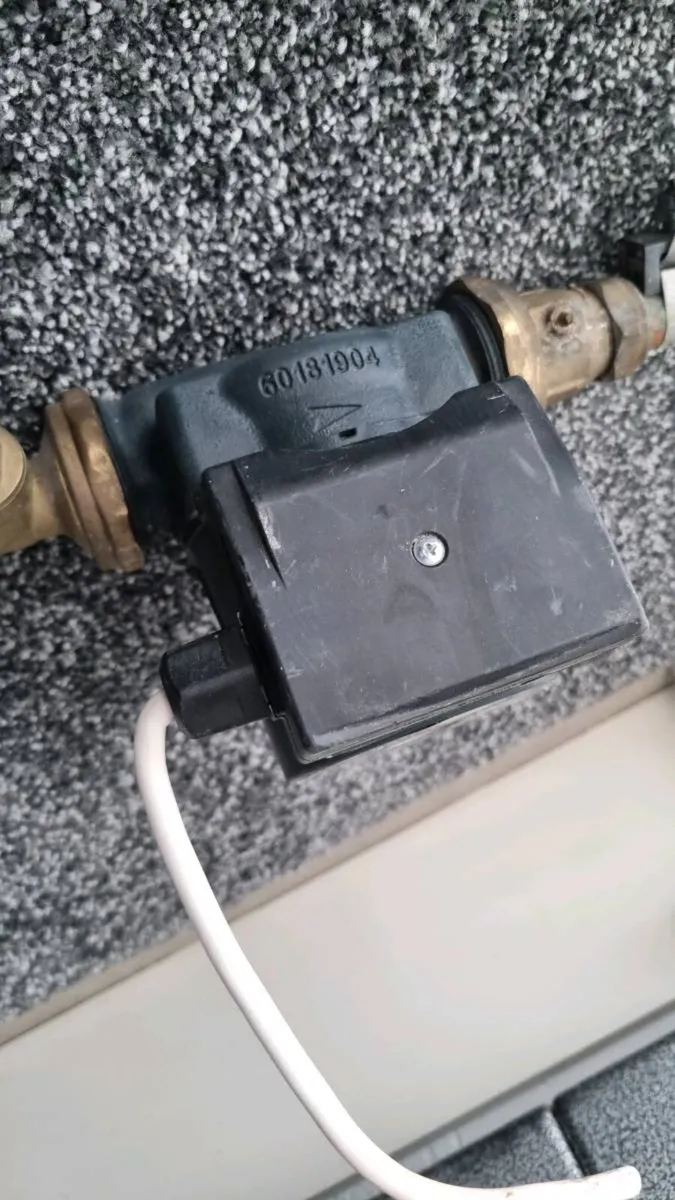 Heat Merchants Heating Circulation Pump - Image 4