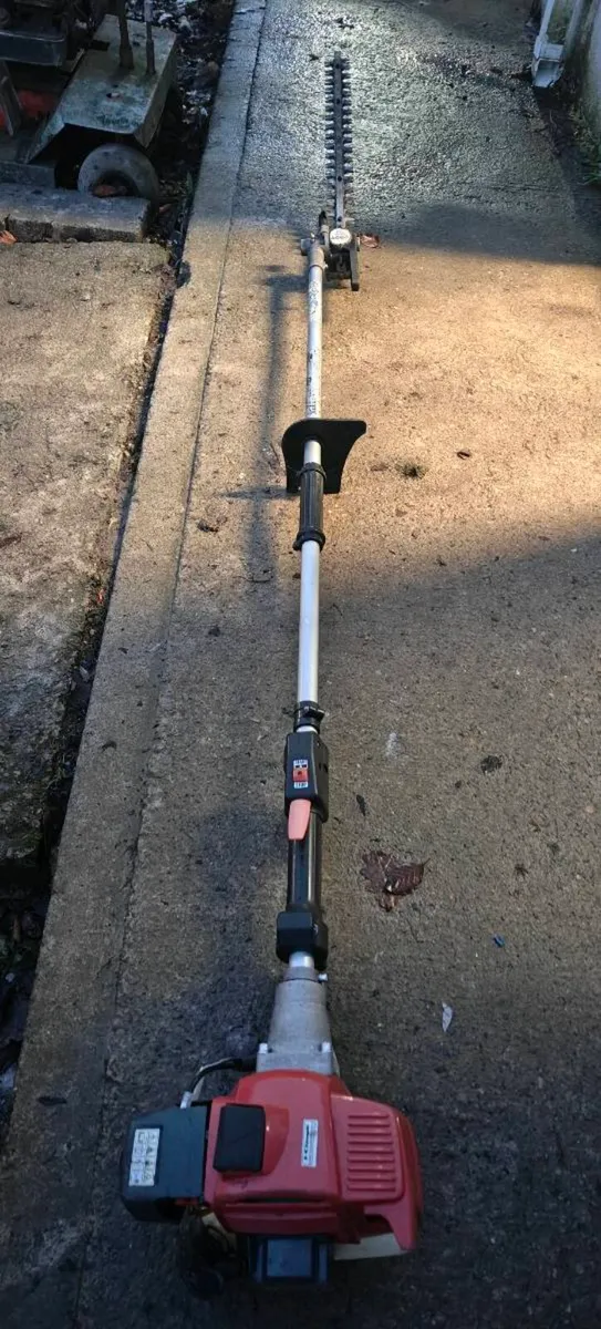 Kawasaki long reach hedge trimmer - Image 1