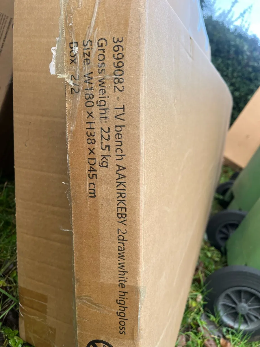 Large TV stand - Image 2