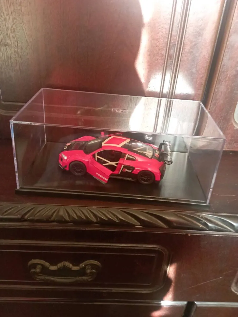 AUDI R8 LMS  1-32 SCALE DIE-CAST PULL BACK & GO. - Image 1