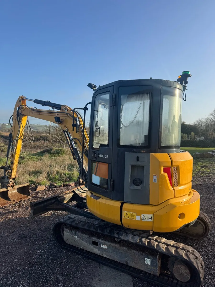 Liugong 9035E - Image 1