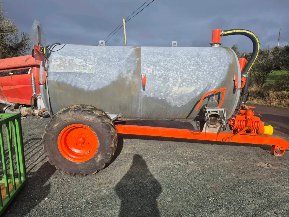 Vacuum tank - Image 1