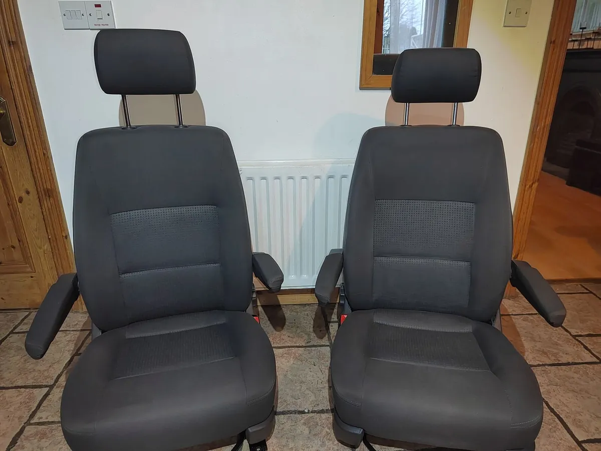 VW T6 T5 Transporter Pair Of Front Capitan Seats - Image 1