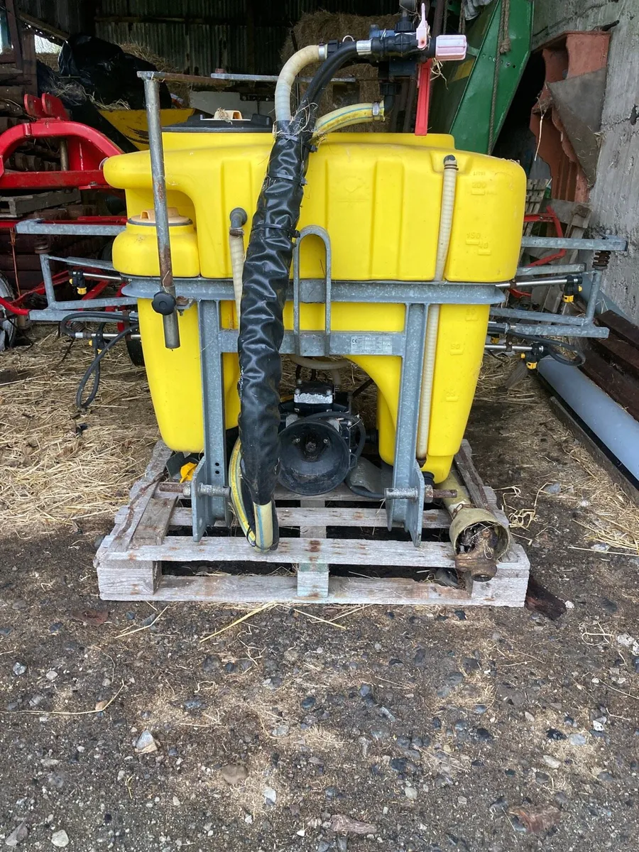 Tractor sprayer - Image 1
