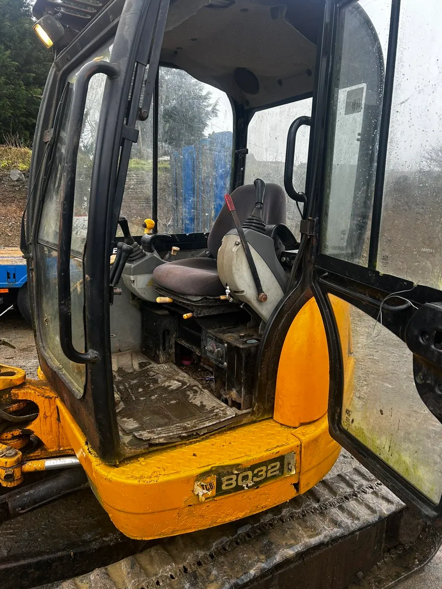 JCB 8032 zero swing - Image 3
