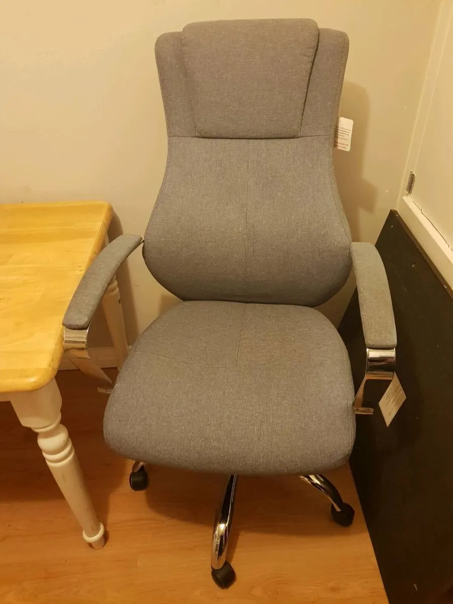 Luxury Office Chair - Image 1