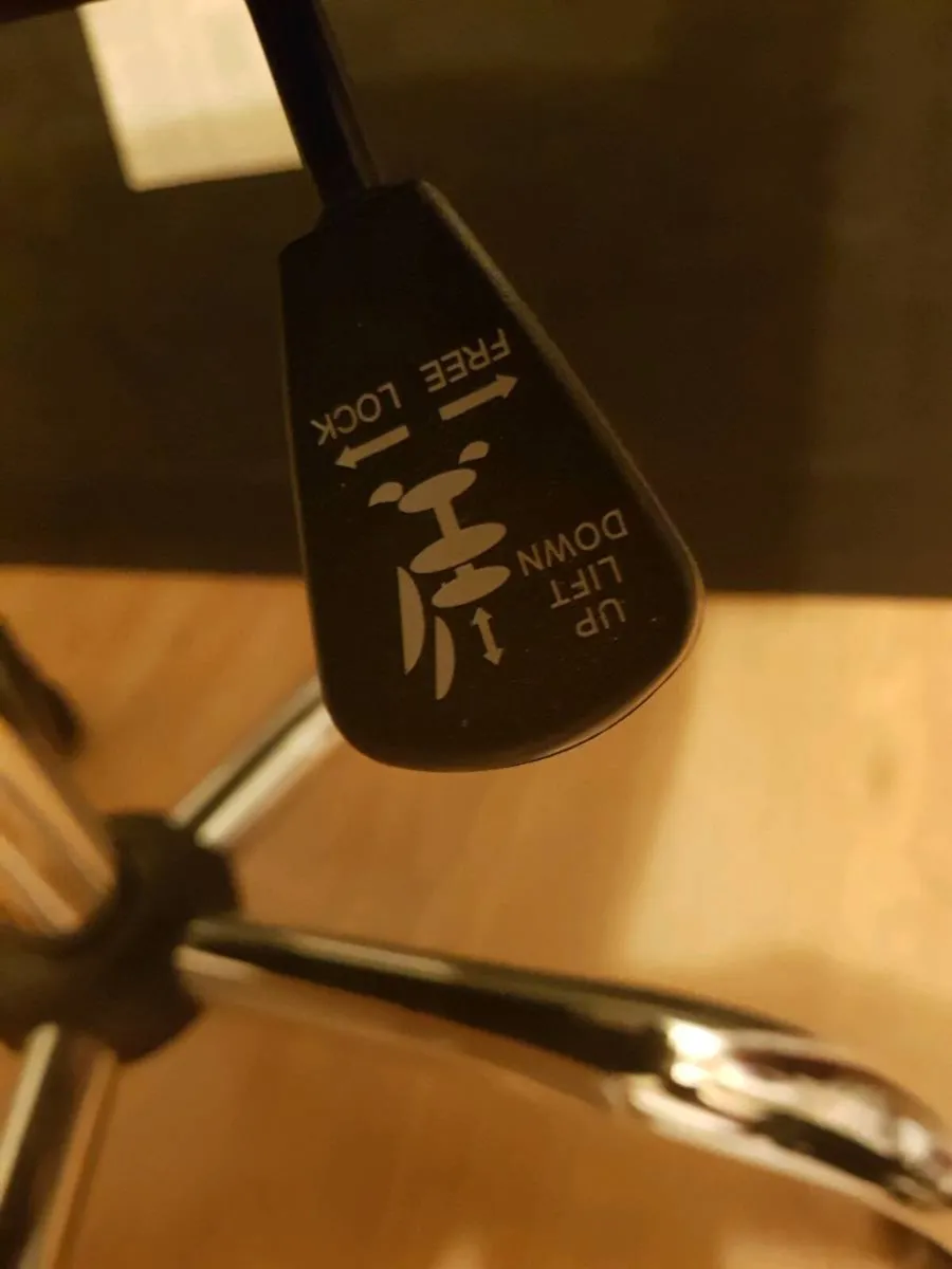 Luxury Office Chair - Image 4