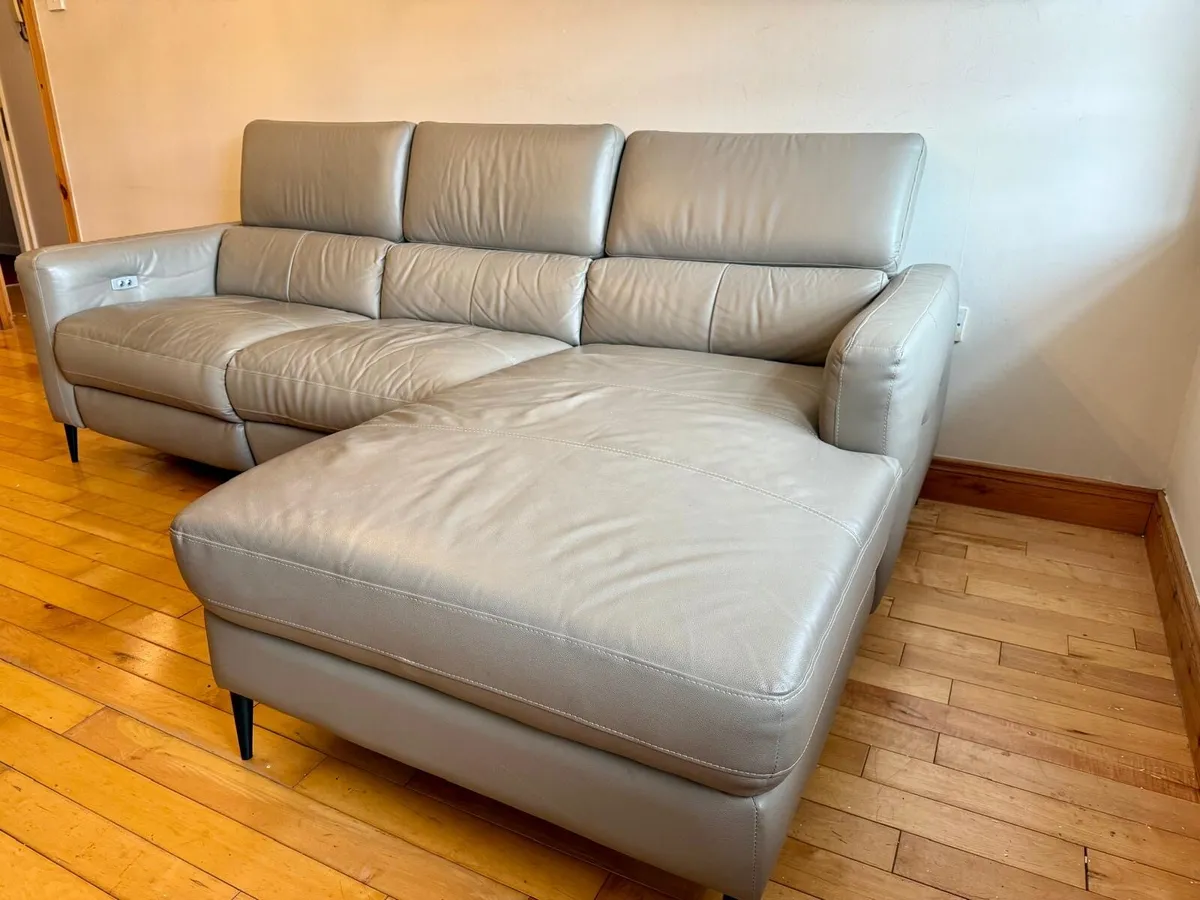 Beautiful leather recliner sofa for sale - Image 3