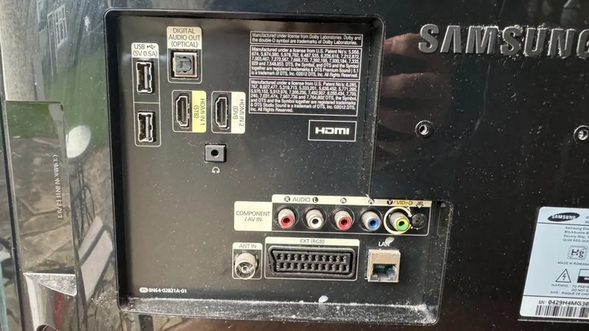 Samsung 24" Smart TV - Image 4