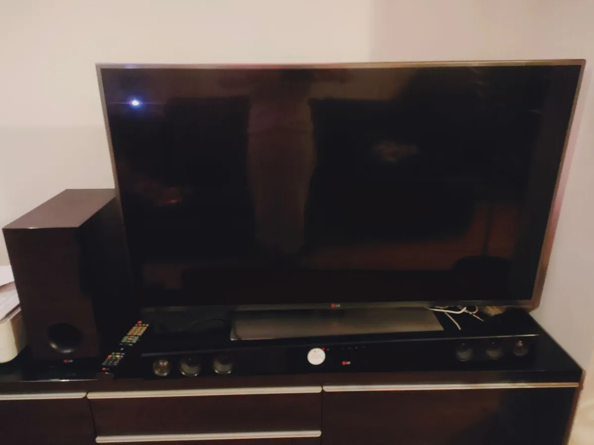 Television , soundbar - Image 2
