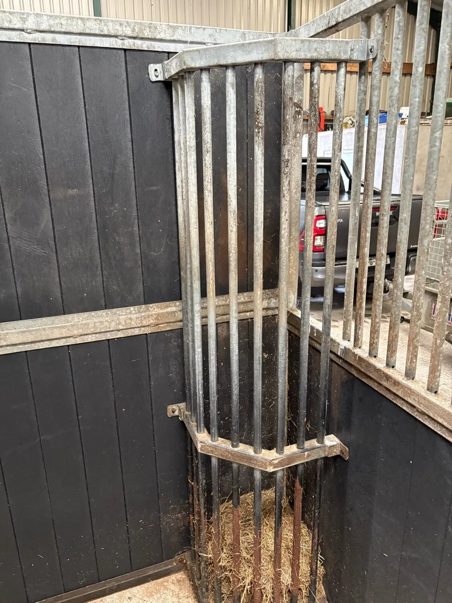 8 Galvanised roller bar hay rack - Image 2