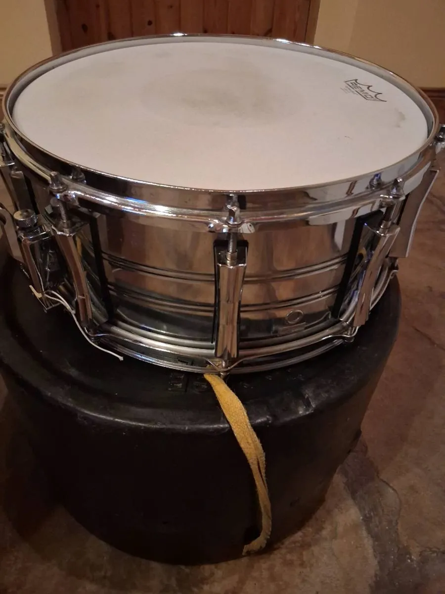 Pearl world series snare drum - Image 3