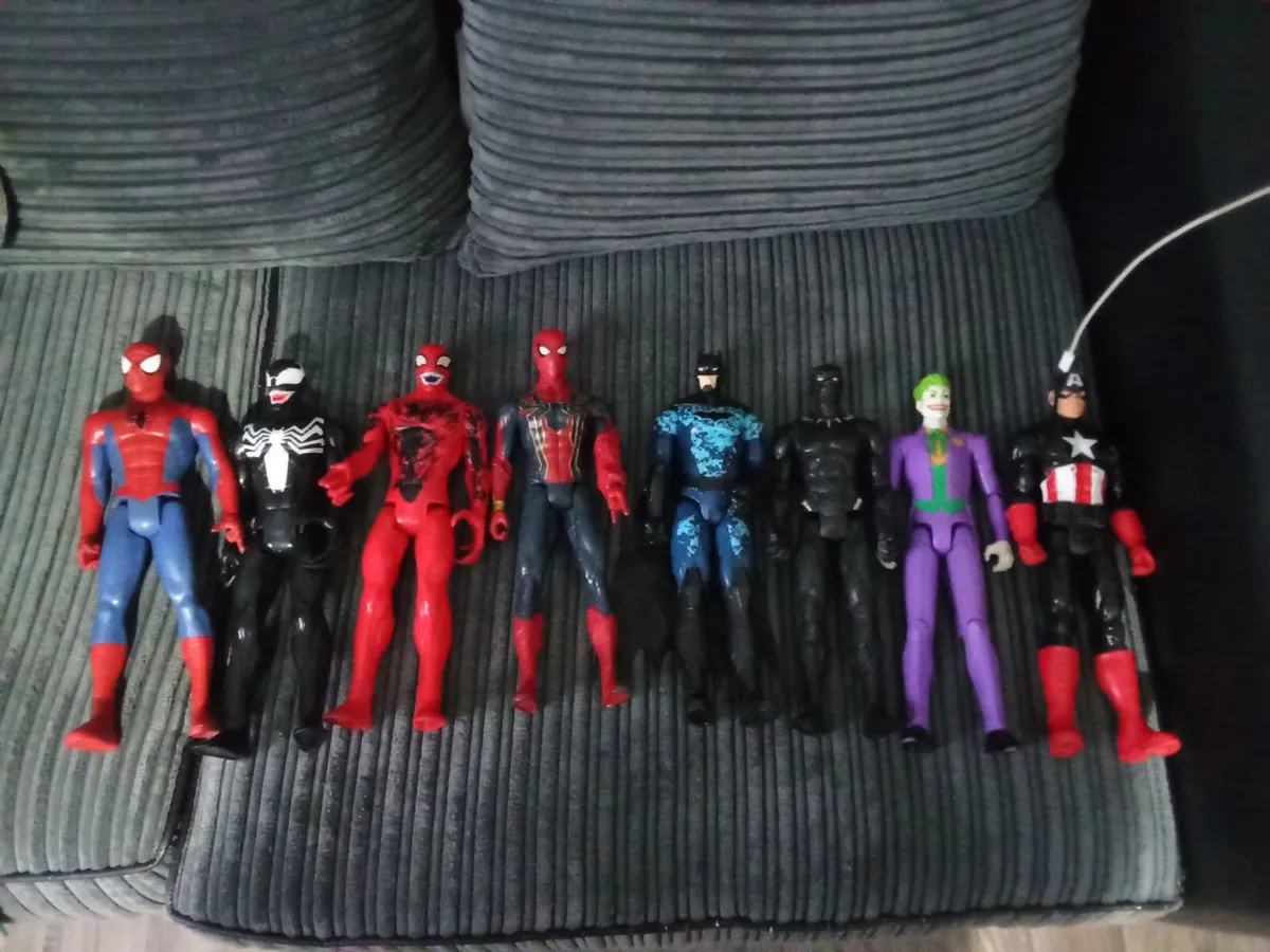 Marvel avengers action figures - Image 1