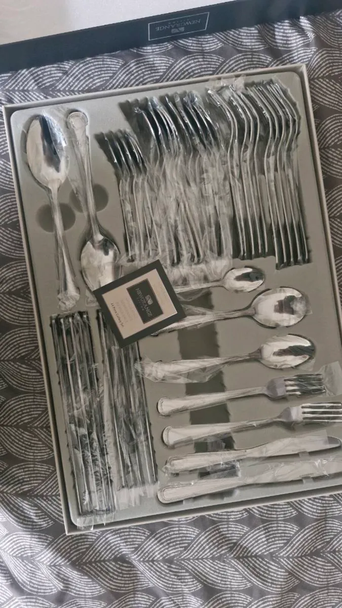 Cutlery set NEW* - Image 1