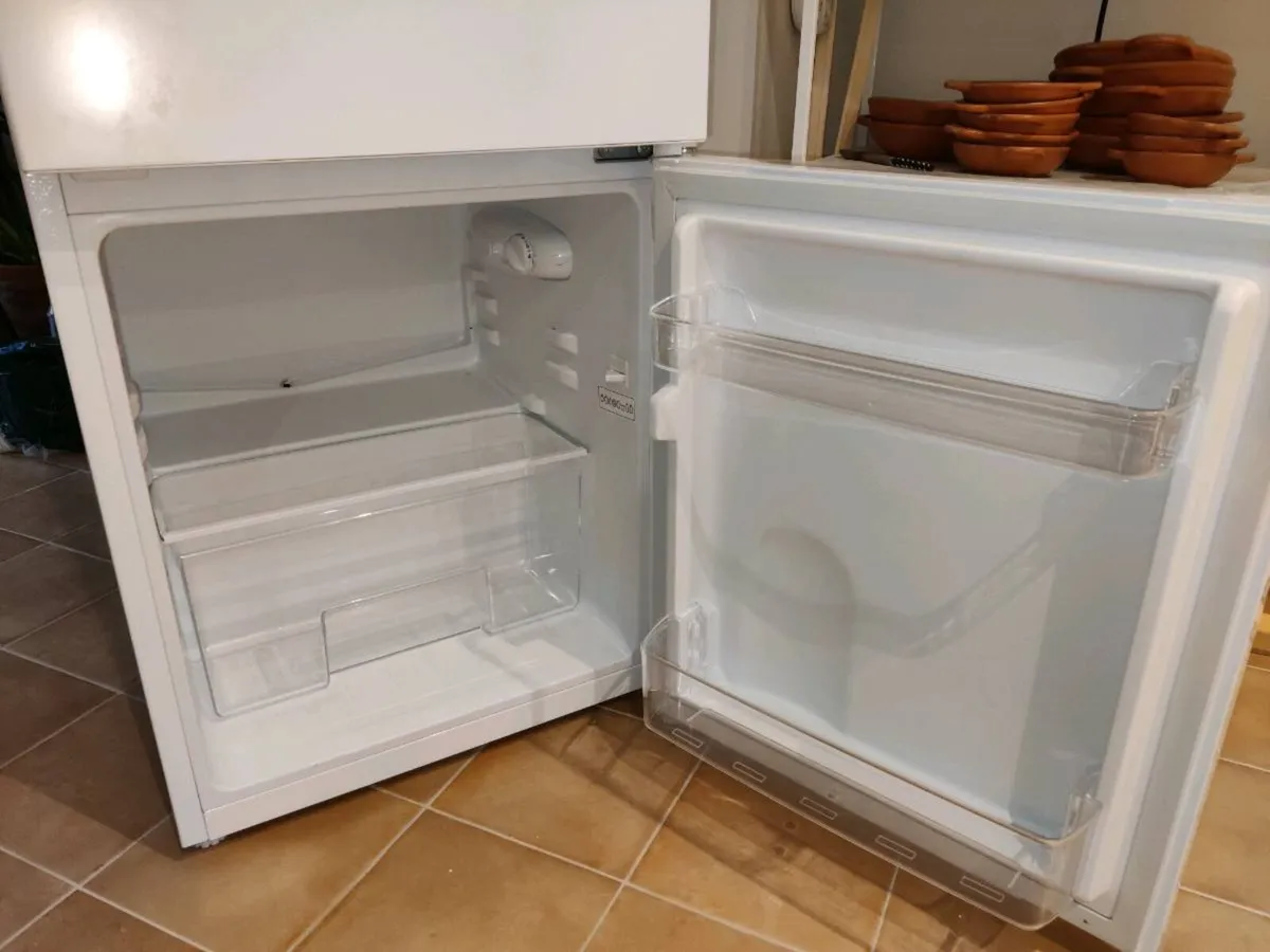 Fridge + Freezer (under counter) - Image 4