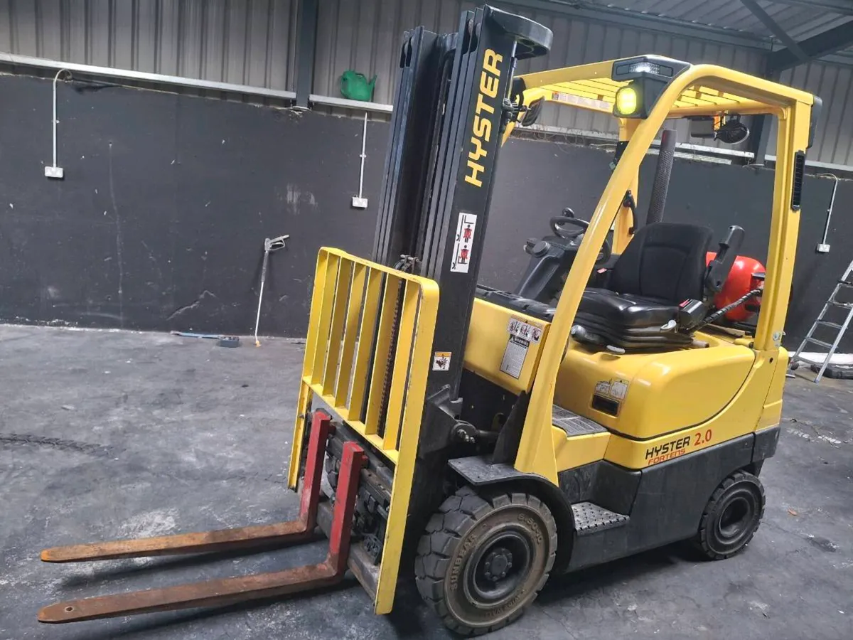 2016 hyster 2.0 fortens forklift - Image 2