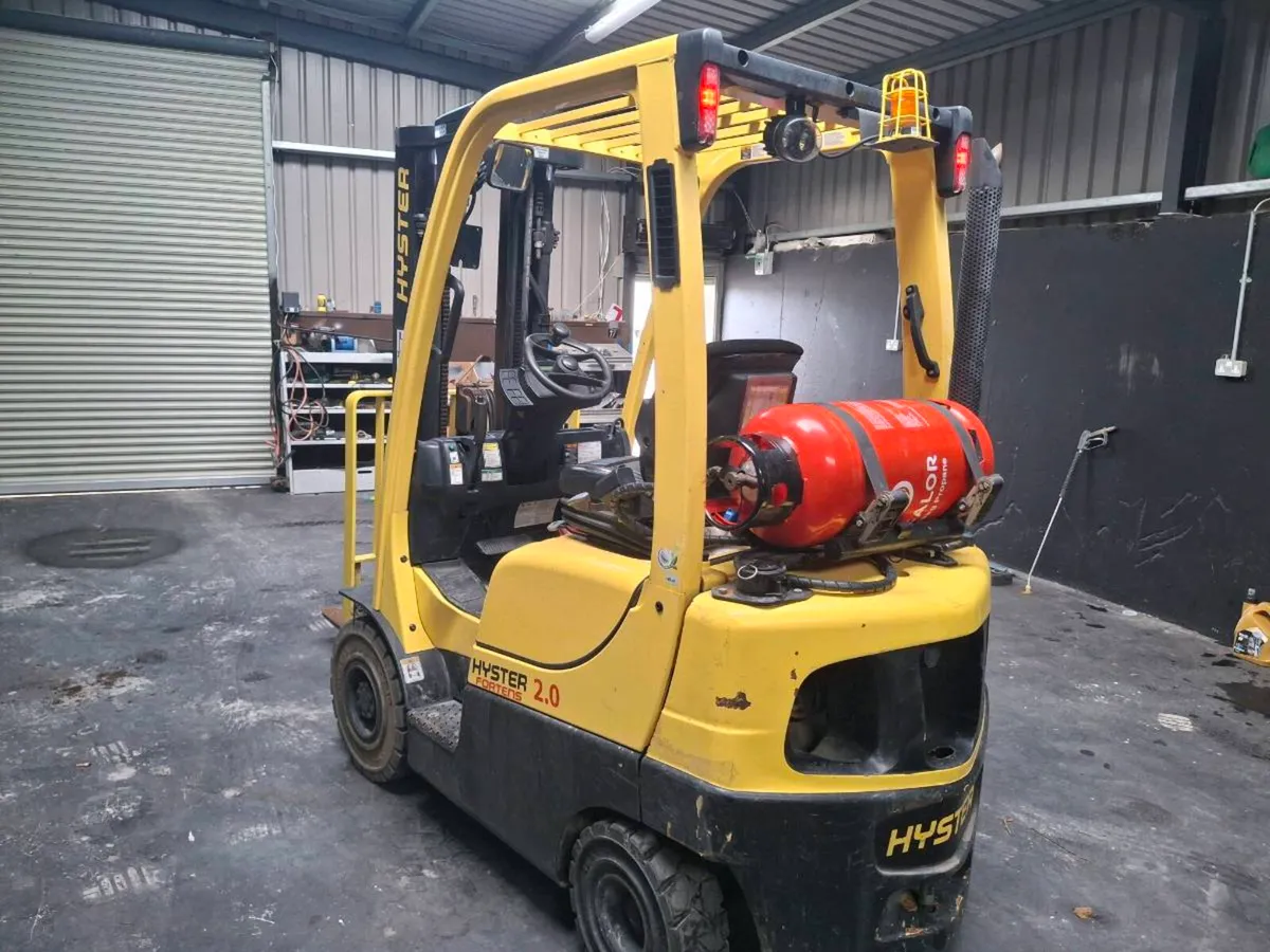 2016 hyster 2.0 fortens forklift - Image 4