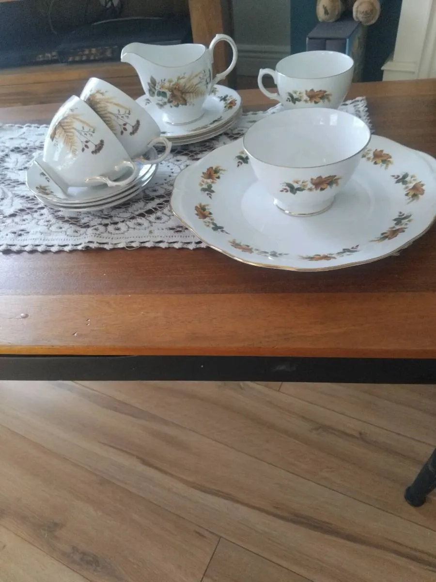 Queen Anne bone china tea set - Image 1
