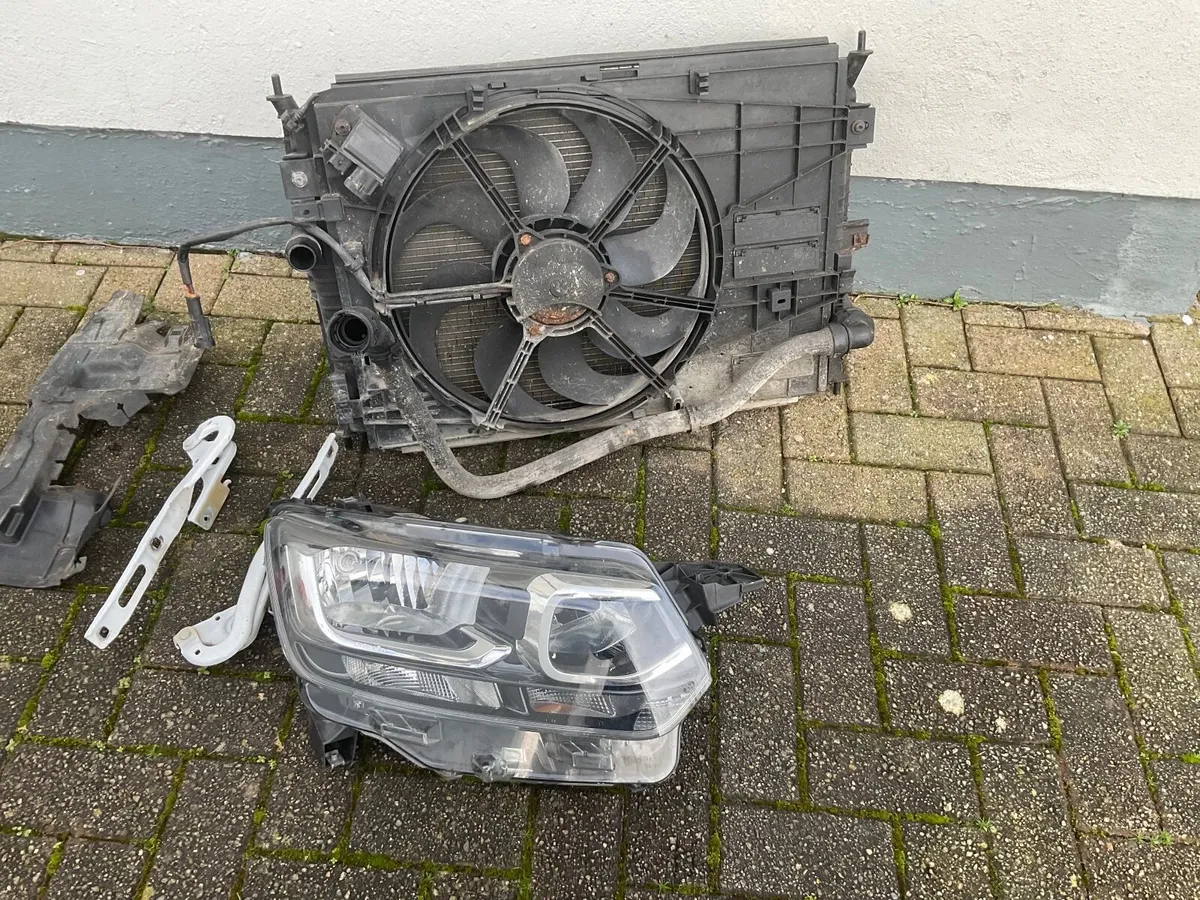 Berlingo van parts 221 on - Image 1